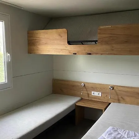 Mobilehome In 度假居 *